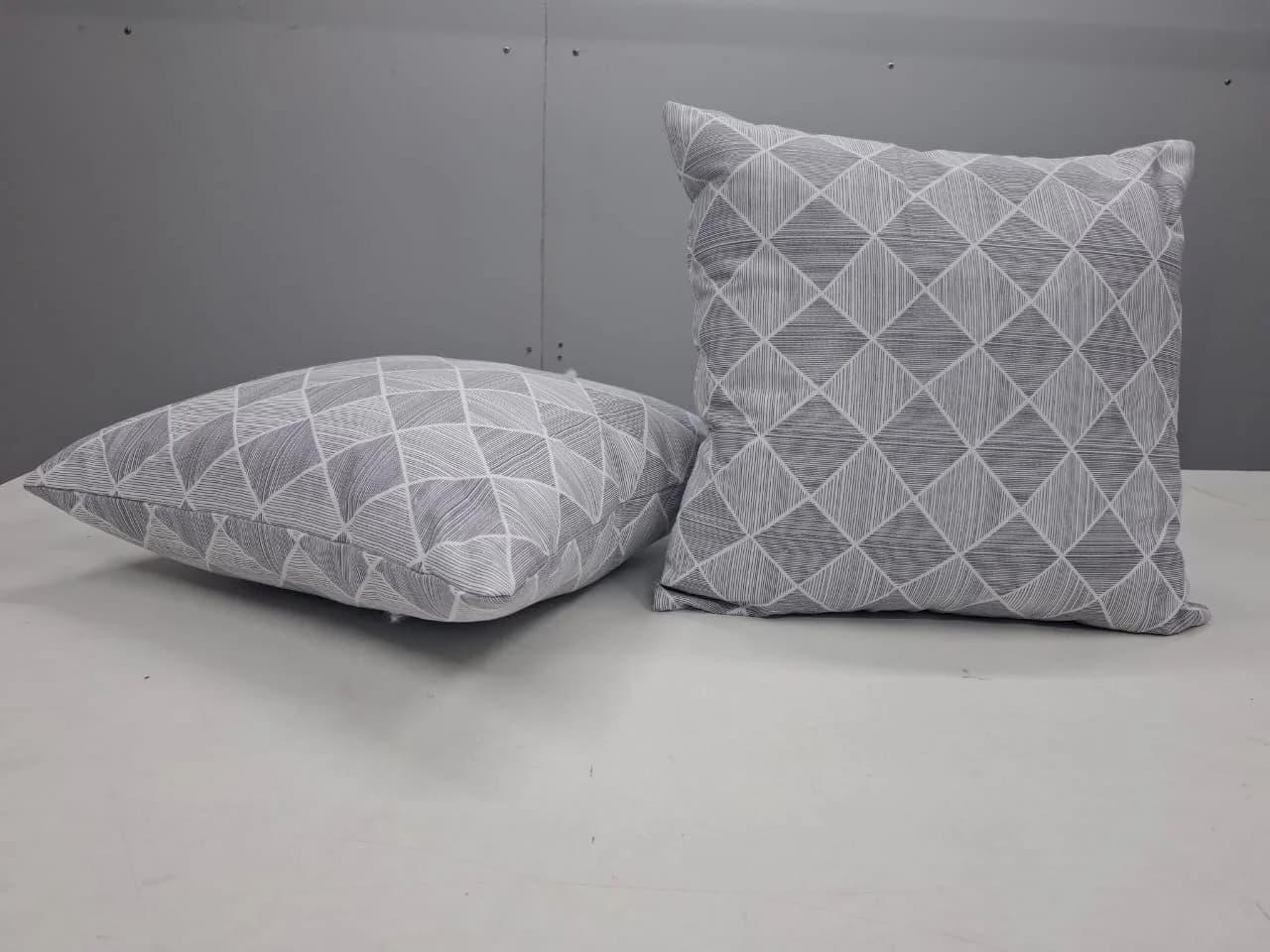 Cushions & Throws